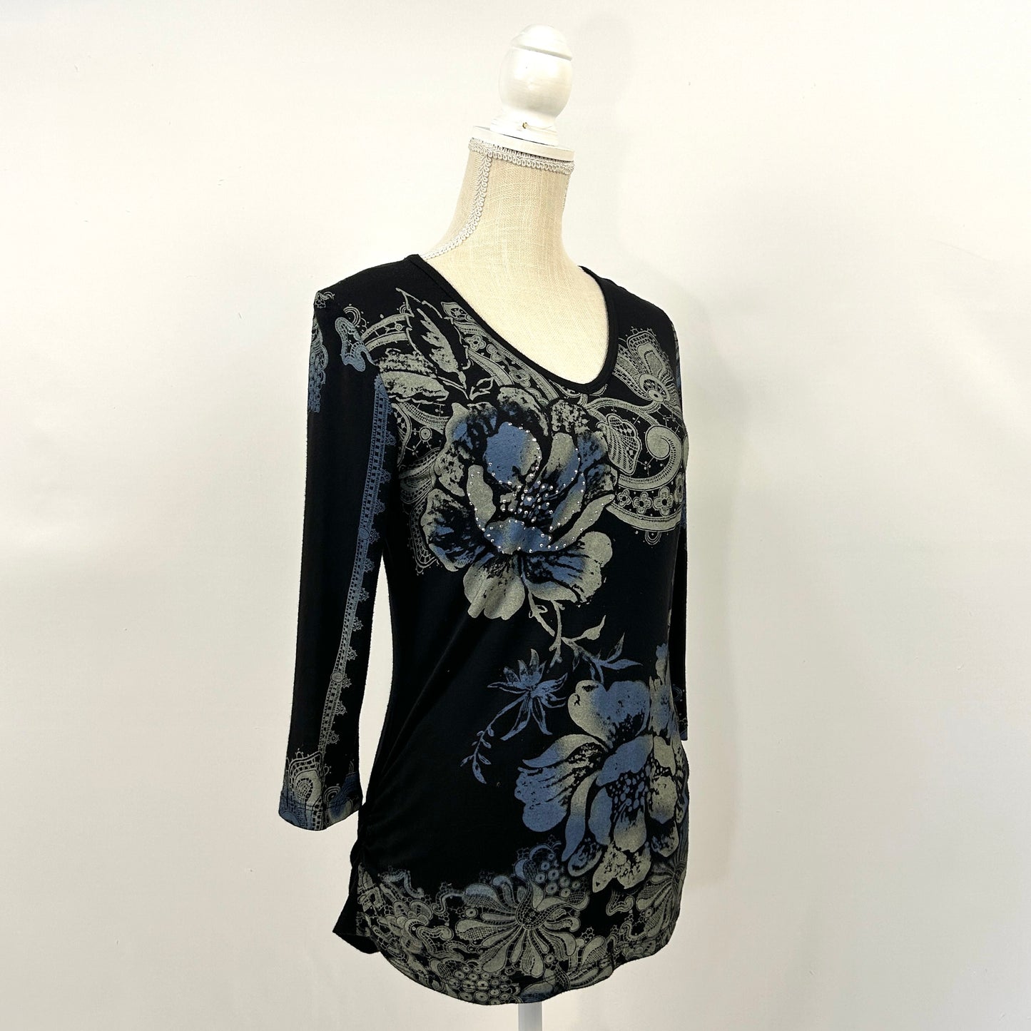 S Vanilla Sugar Black-Blue Floral Mini Studs Side Ruching Top