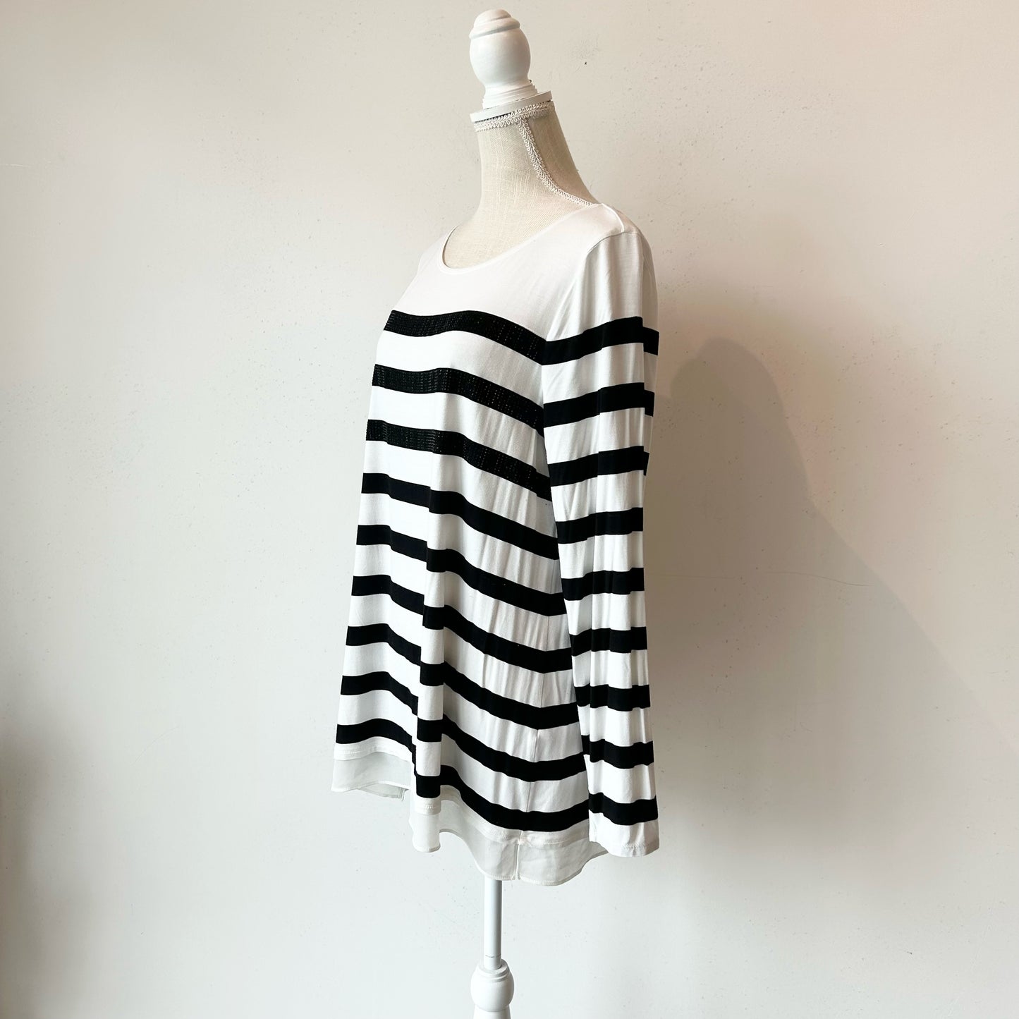 XL White House Black Market Striped Rhinestones Long Sleeve Blouse