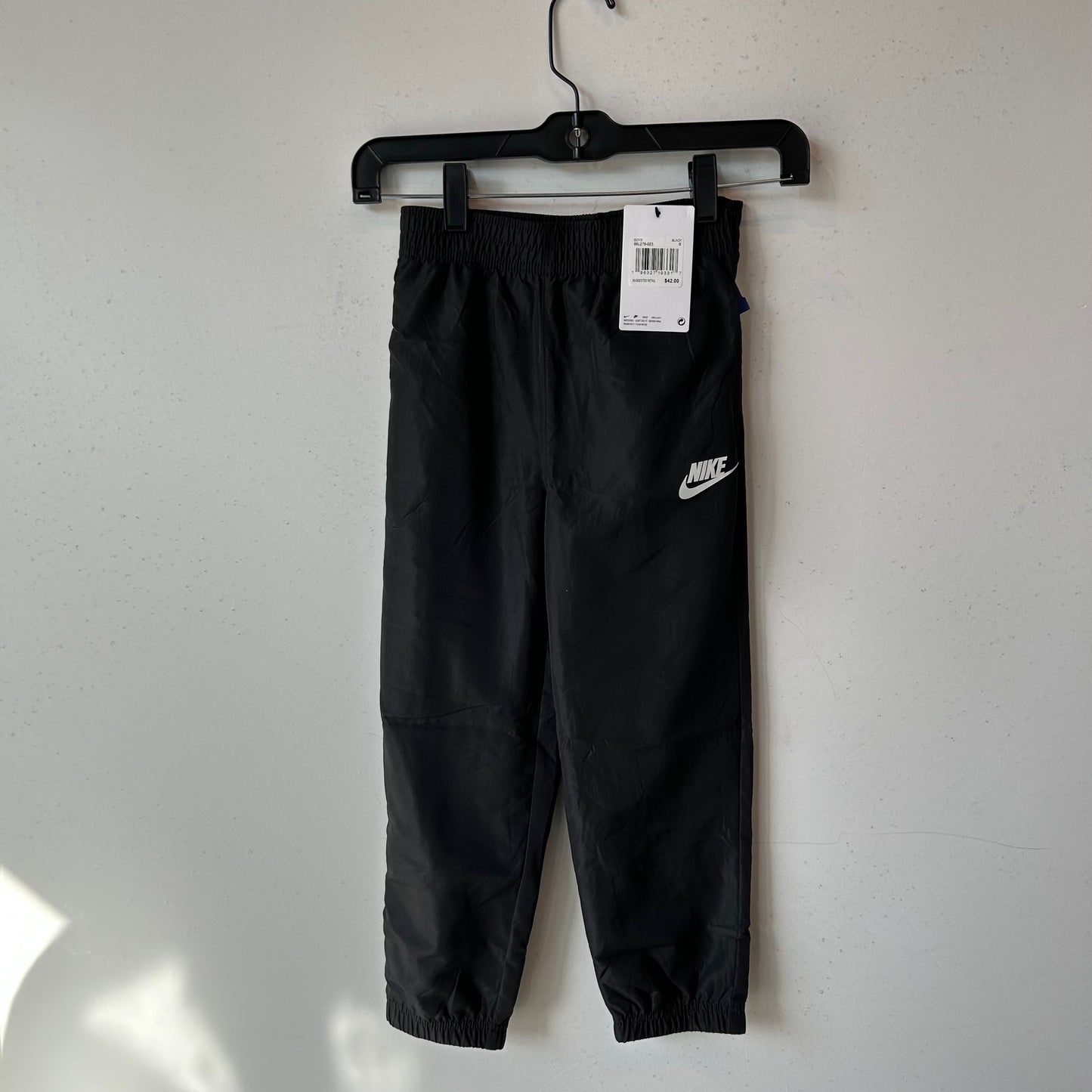6 Boy's Black Nike Sweatpants
