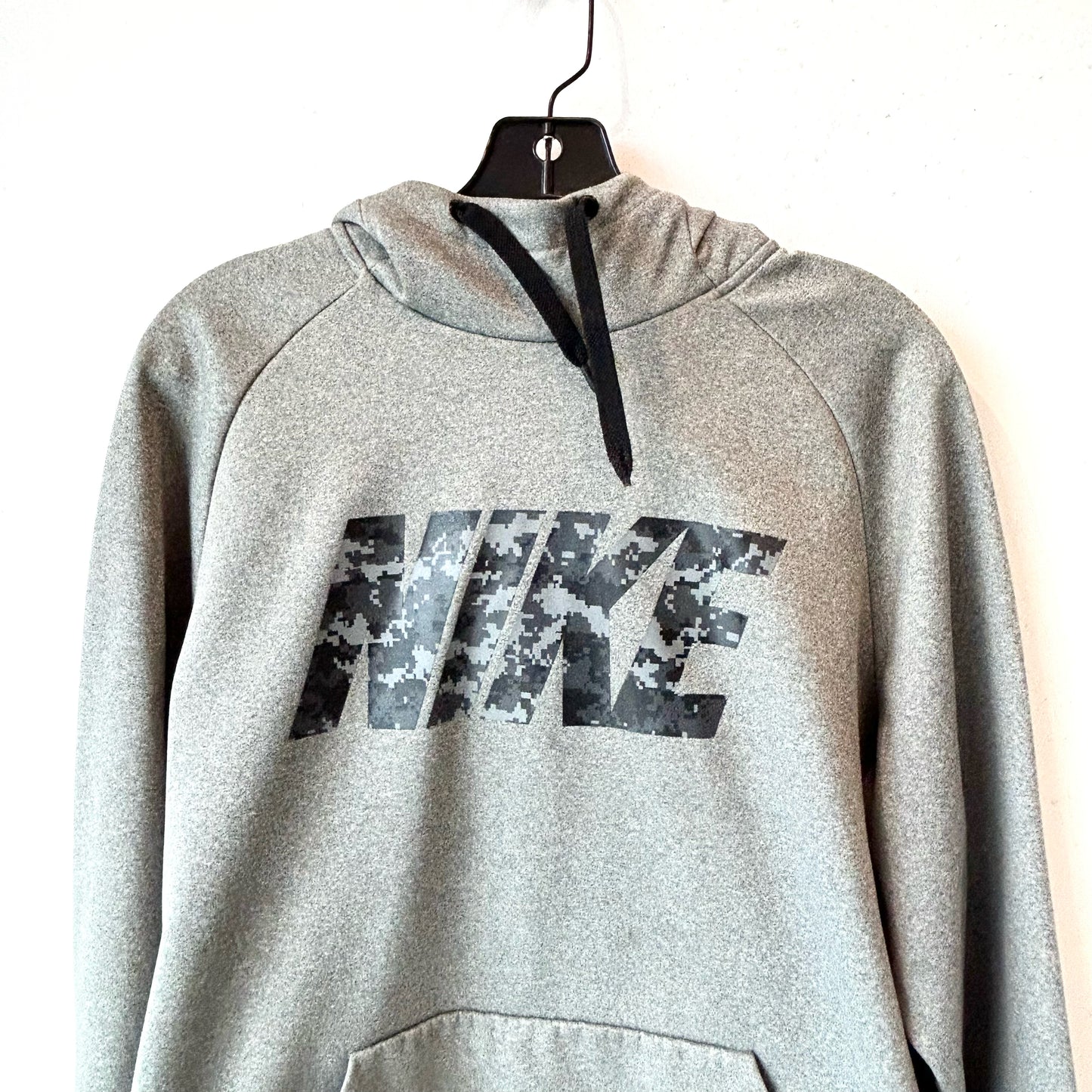 L Nike Gray Camo Pullover Hoodie