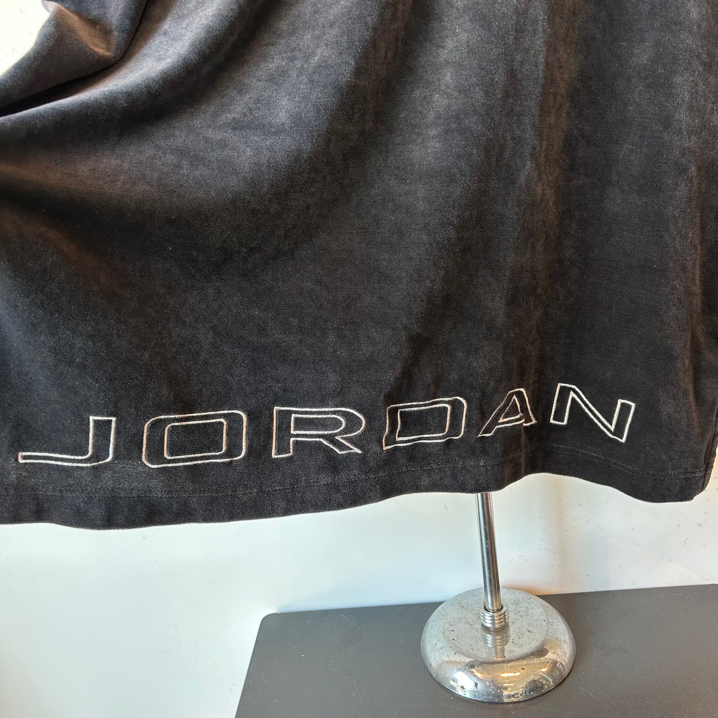 Jordan Vintage Black Velvet Sleeveless Sweater