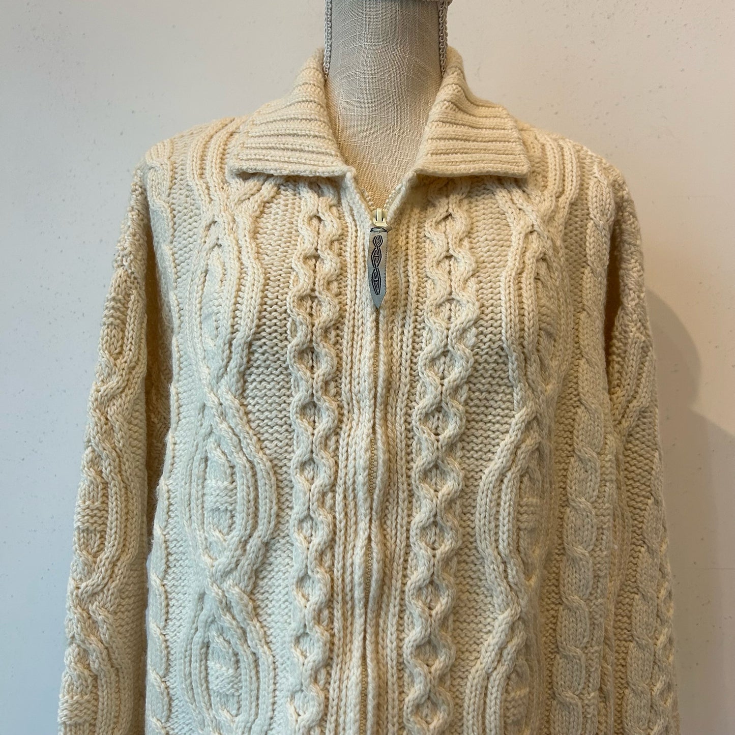 L Cream Aran - Ireland Sweater