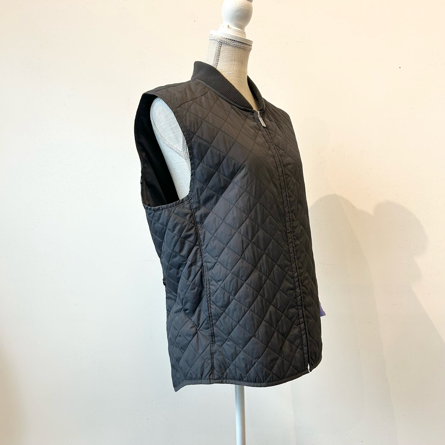 L Penguins By Munsing Gray Quilted Puffer Vest