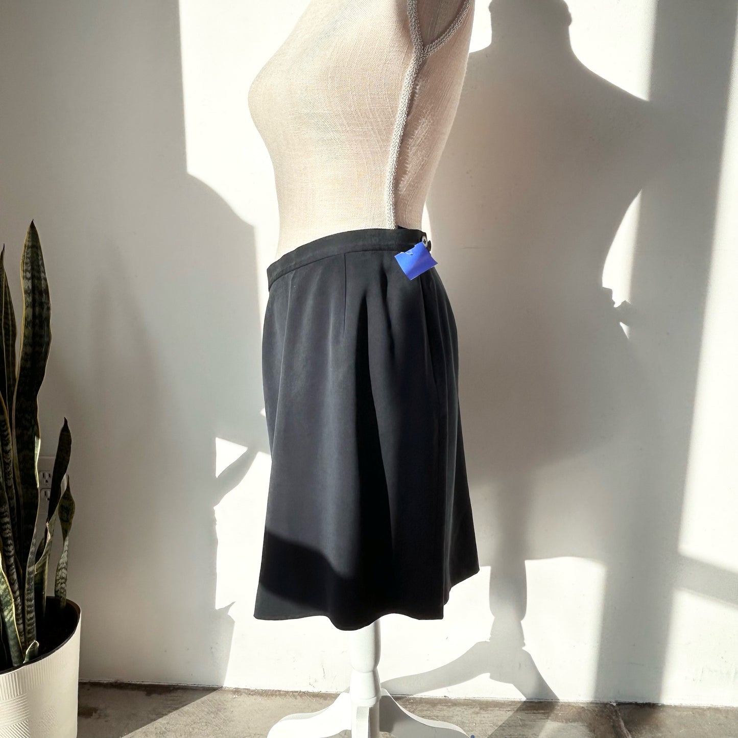 XL/14P Navy Ann Taylor - Loft Skirt