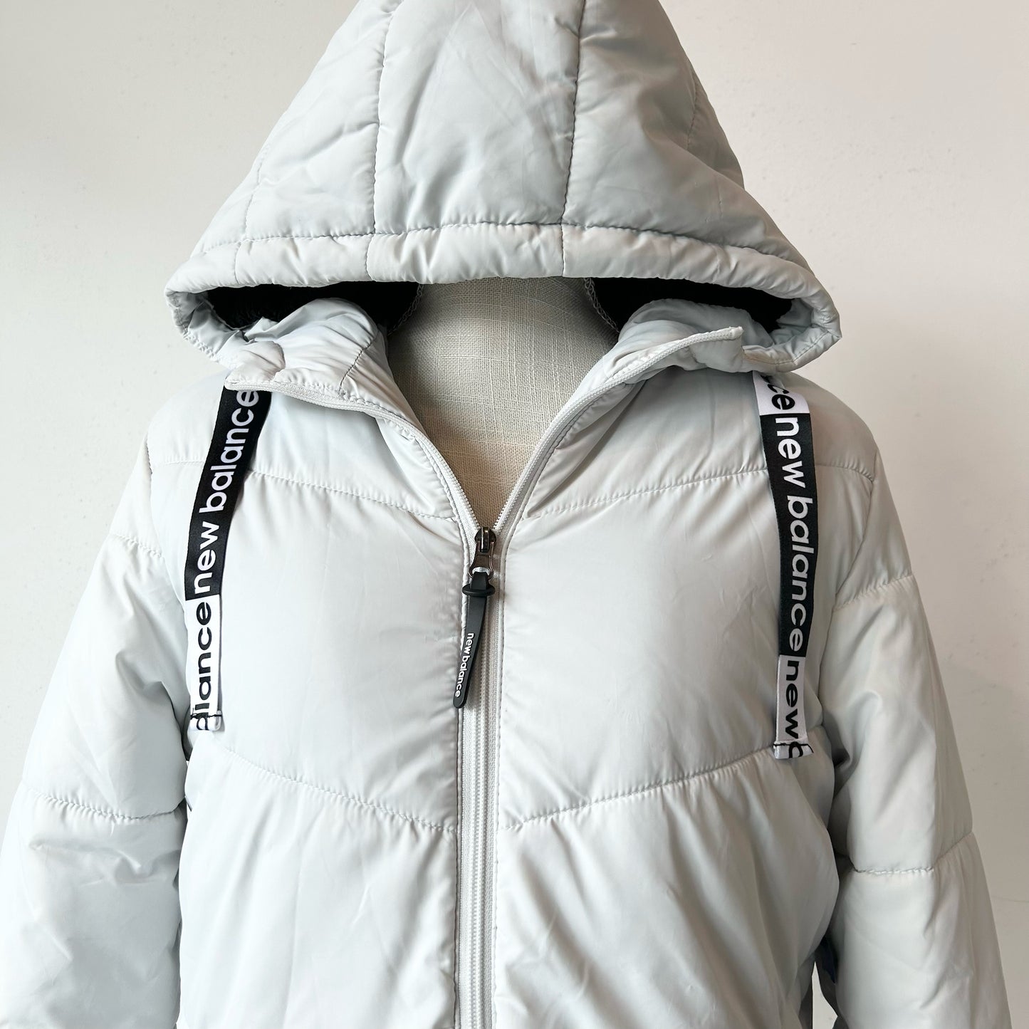 XL New Balance White Puffer Jacket