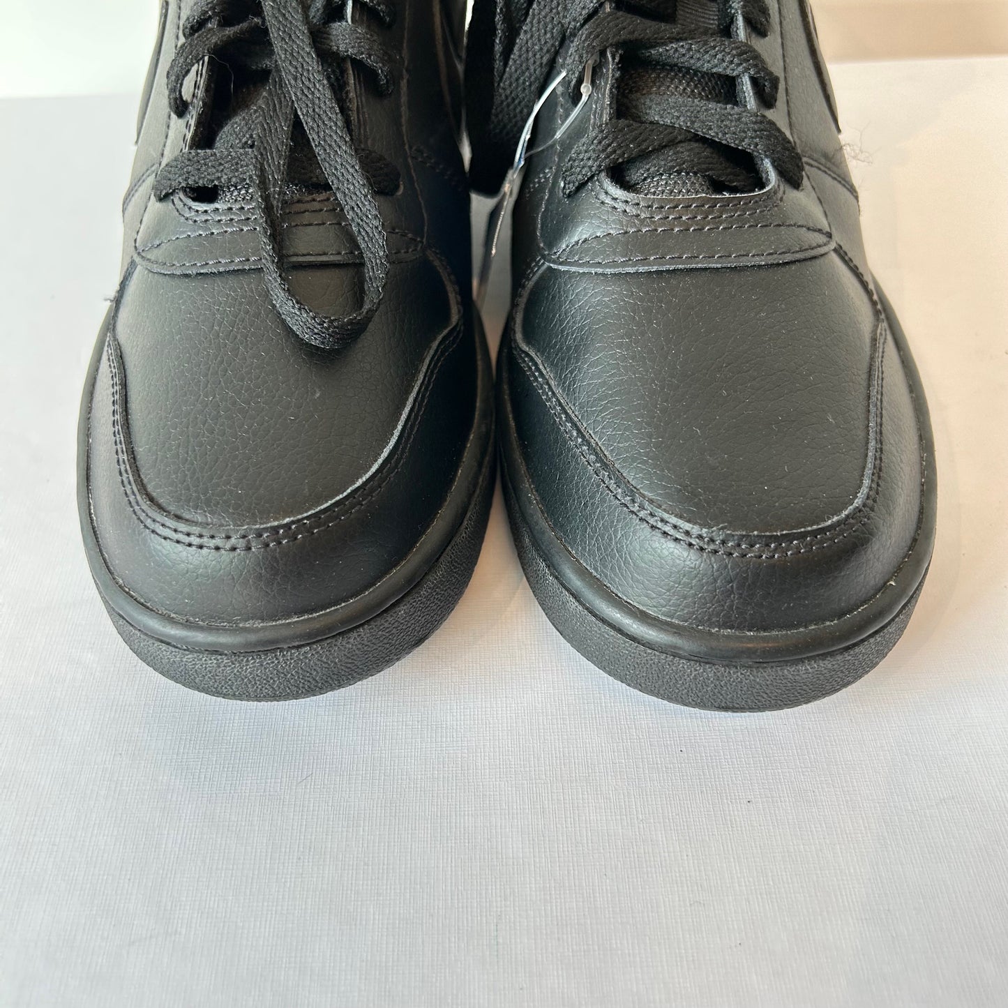 8 Nike Men's Black '07 Mid Shoes