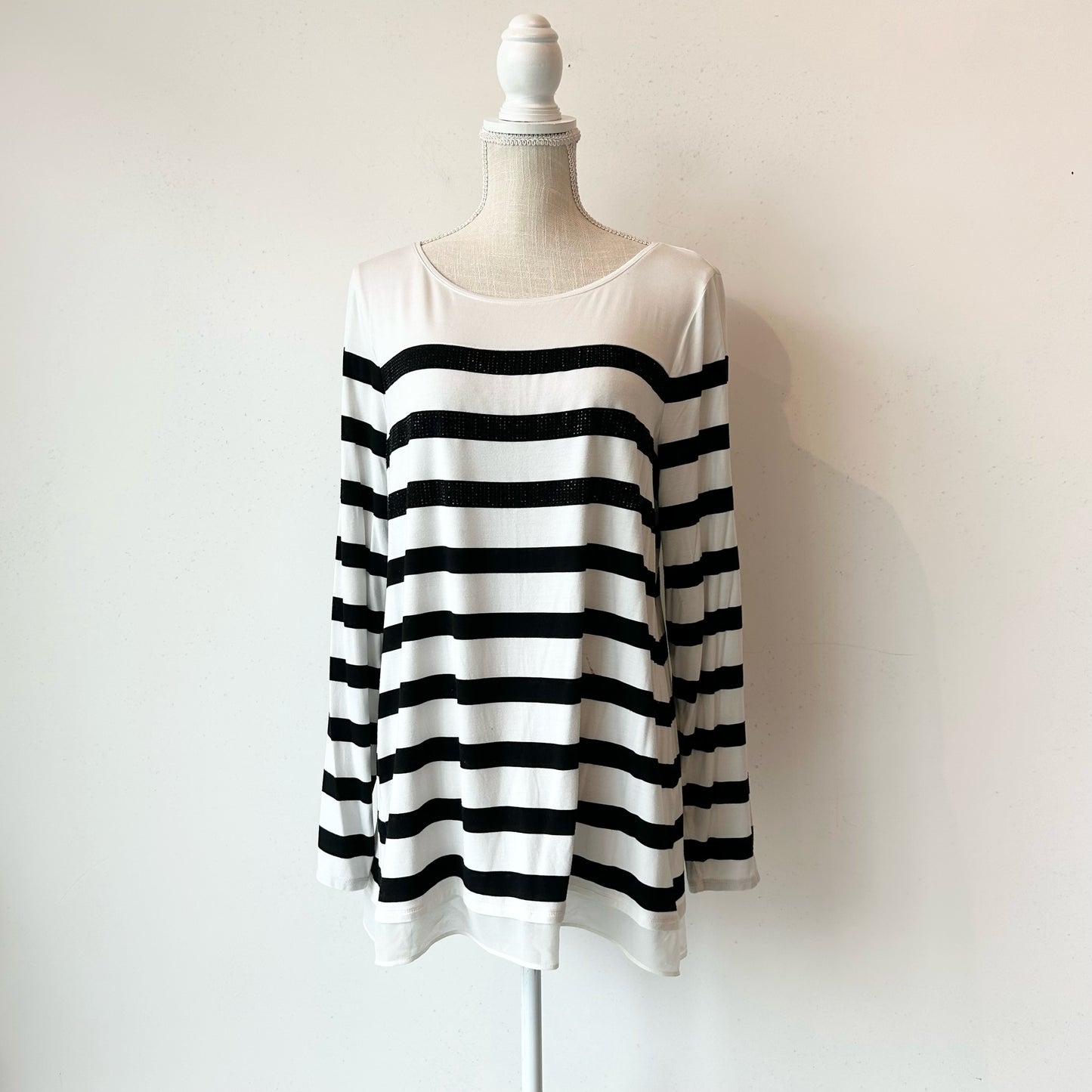 XL White House Black Market Striped Rhinestones Long Sleeve Blouse